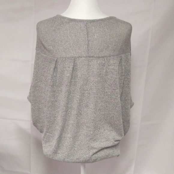 3/$12 Cedar Tree crop top tunic sz medium - Picture 3 of 8